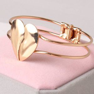 Gorgeous 18k gold plated Heart Bangle